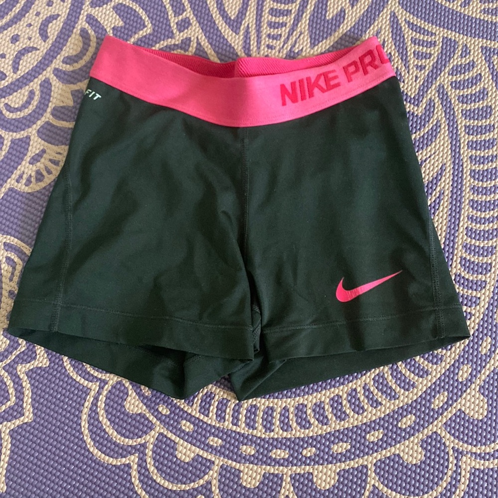 Black Nike pros